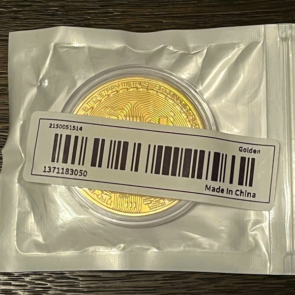 NWT Bitcoin Collectible Commemorative Coin - Picture 6 of 7